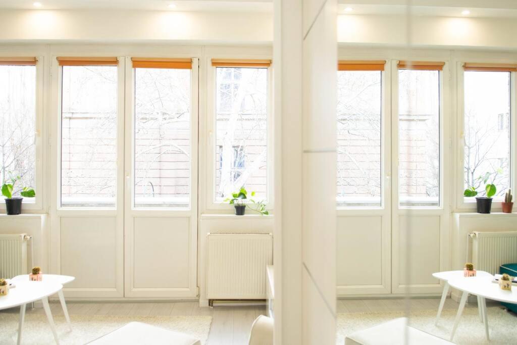 Cute And Sunny Studio - Central Location Сараево Экстерьер фото
